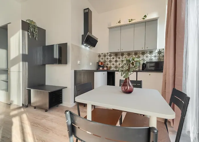 Kamienica Centrum Nr 6 * شتشيتسين